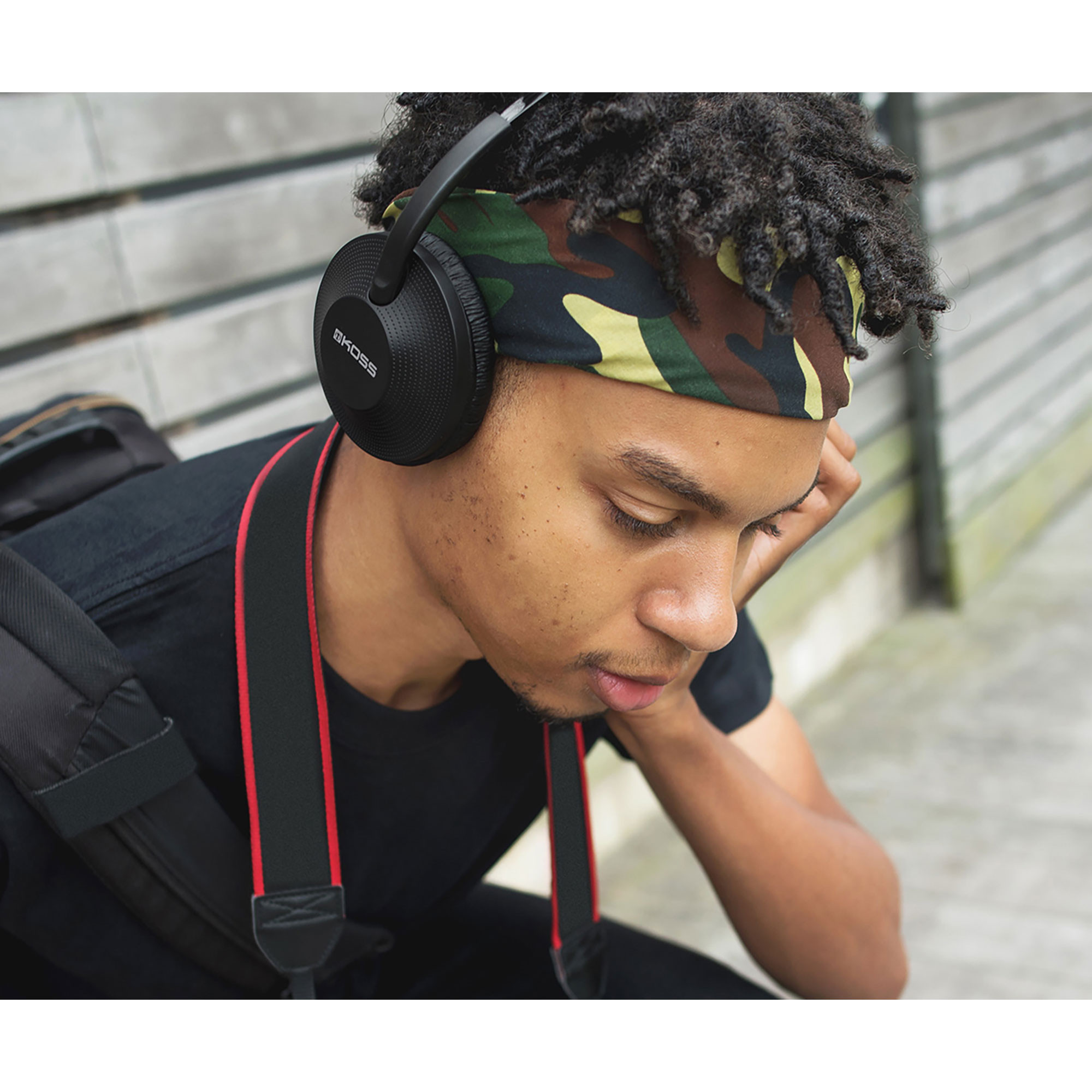 Koss Porta Pro Wireless Auriculares Inalámbricos con Micrófono, Cascos de  Diadema, Bluetooth, Batería Recargable 12 horas de Escucha, Headphones On  Ear Abiertos, Plegables Ajustables, Negro