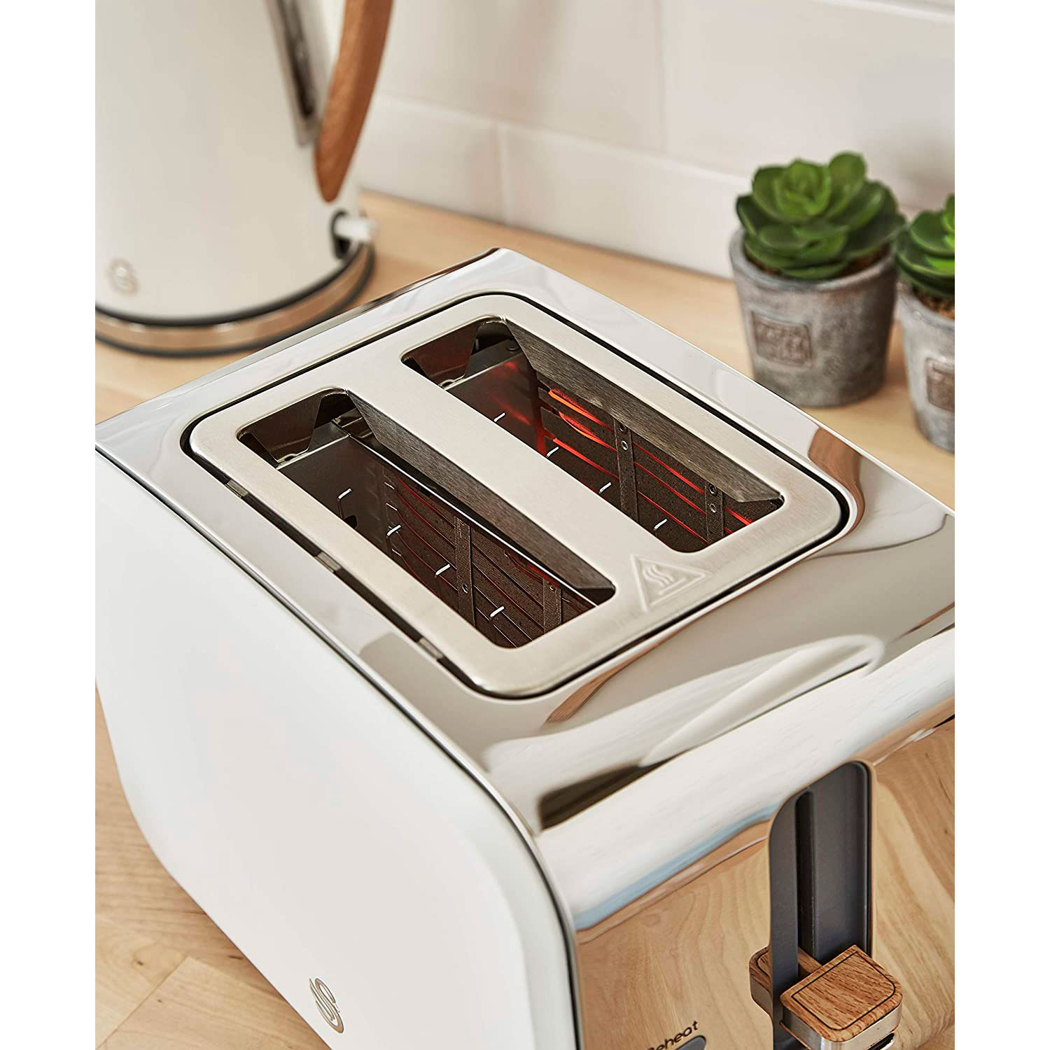 Set Petit-Déjeuner Swan Nordic - Bouilloire 1,7L 2200W + Grille-Pain 2 Tranches - Blanc